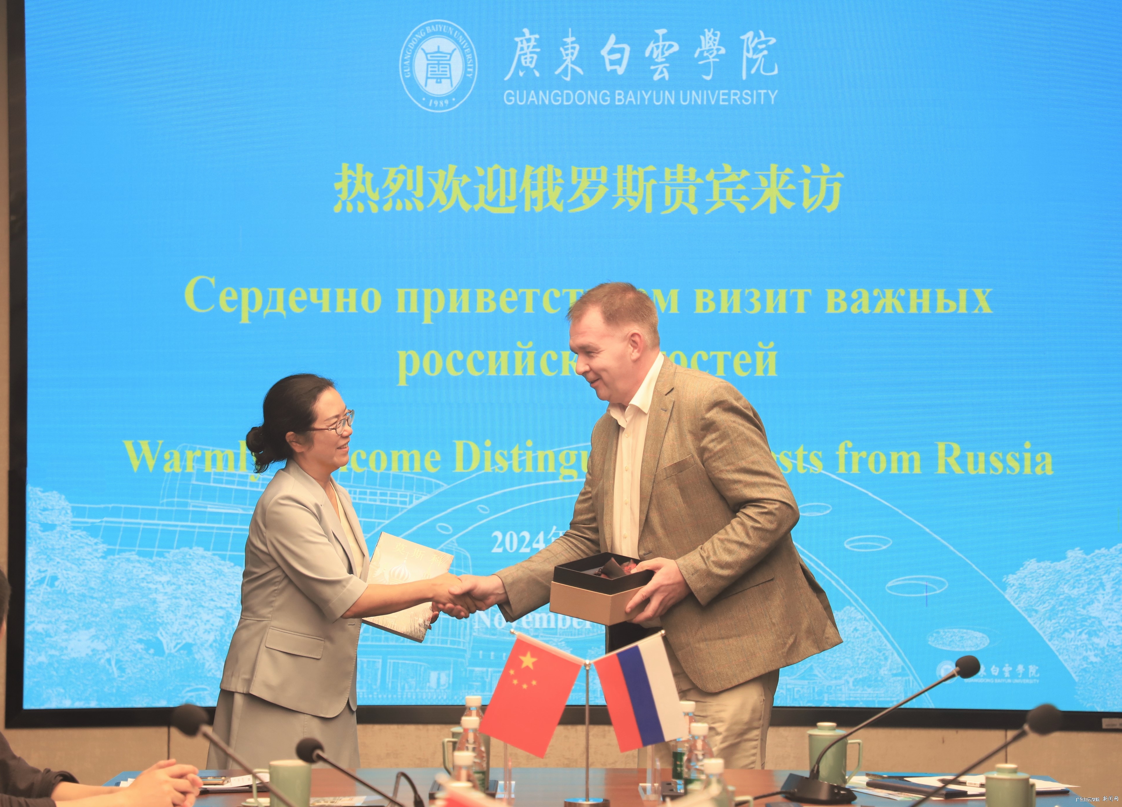 图片 1.jpg 图片 1.jpg